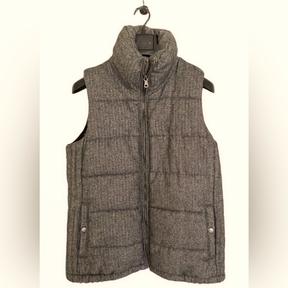 Old Navy Grey Black Herringbone Puffer Fleece Vest